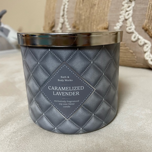 Caramelized Lavender Bath and Body Works 3 Wick Candle - Picture 1 of 3